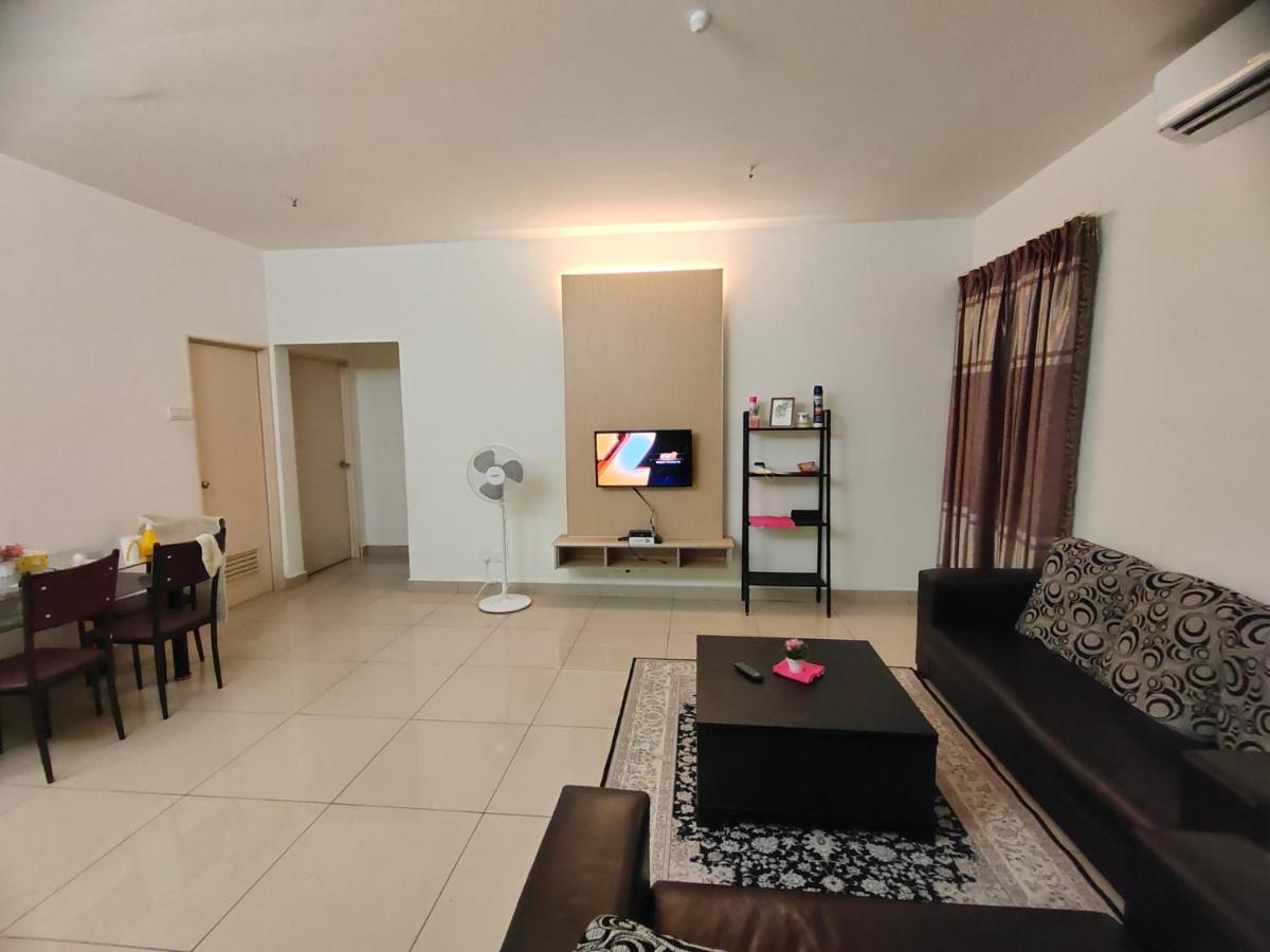 2 Rooms Homestay Deviana Wakaf Che Yeh Kota Bharu Kültér fotó